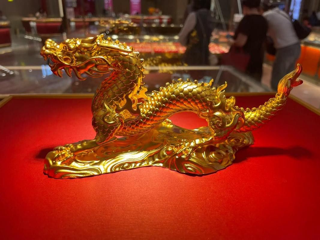 如何選擇高質量的金龍元素裝飾品？
