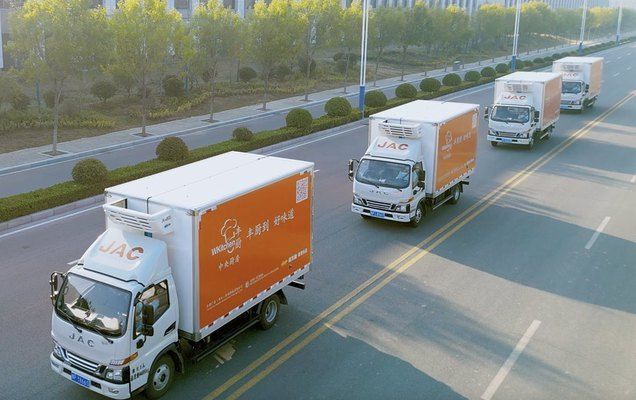 紅龍魚是橙紅色的魚嗎（紅龍魚是橙紅色的魚嗎圖片） 紅龍魚是橙紅色的魚嗎（紅龍魚是橙紅色的魚嗎圖片） 龍魚百科