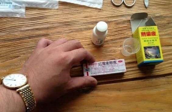 龍魚運(yùn)輸用的麻醉劑是什么（龍魚運(yùn)輸用的麻醉劑）