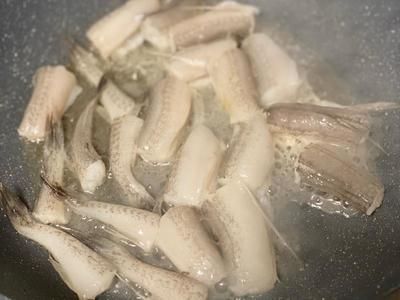 龍魚片家常做法：幾種龍魚片的家常做法，每一種都有其獨特的風味和烹飪技巧