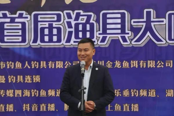 金龍魚餌使用心得（金龍魚餌與其他品牌對比金龍魚餌保存方法介紹）