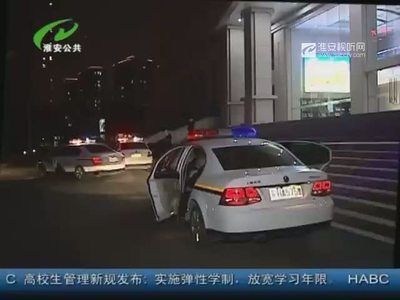 金龍魚背上長白絮狀物：金龍魚背上長白絮狀物可能是由于以下幾種情況處理方法