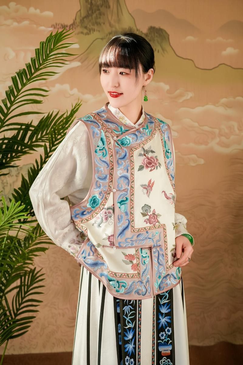 哪里可以購買到紅龍旗傳統服飾？ 哪里可以購買到紅龍旗傳統服飾？ 龍魚百科 第4張