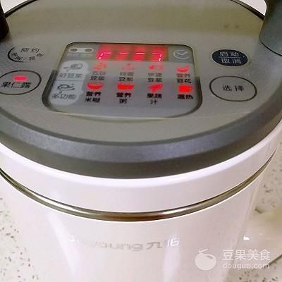 龍魚眼睛有白色絮狀物怎么辦：龍魚眼睛出現白色絮狀物怎么辦