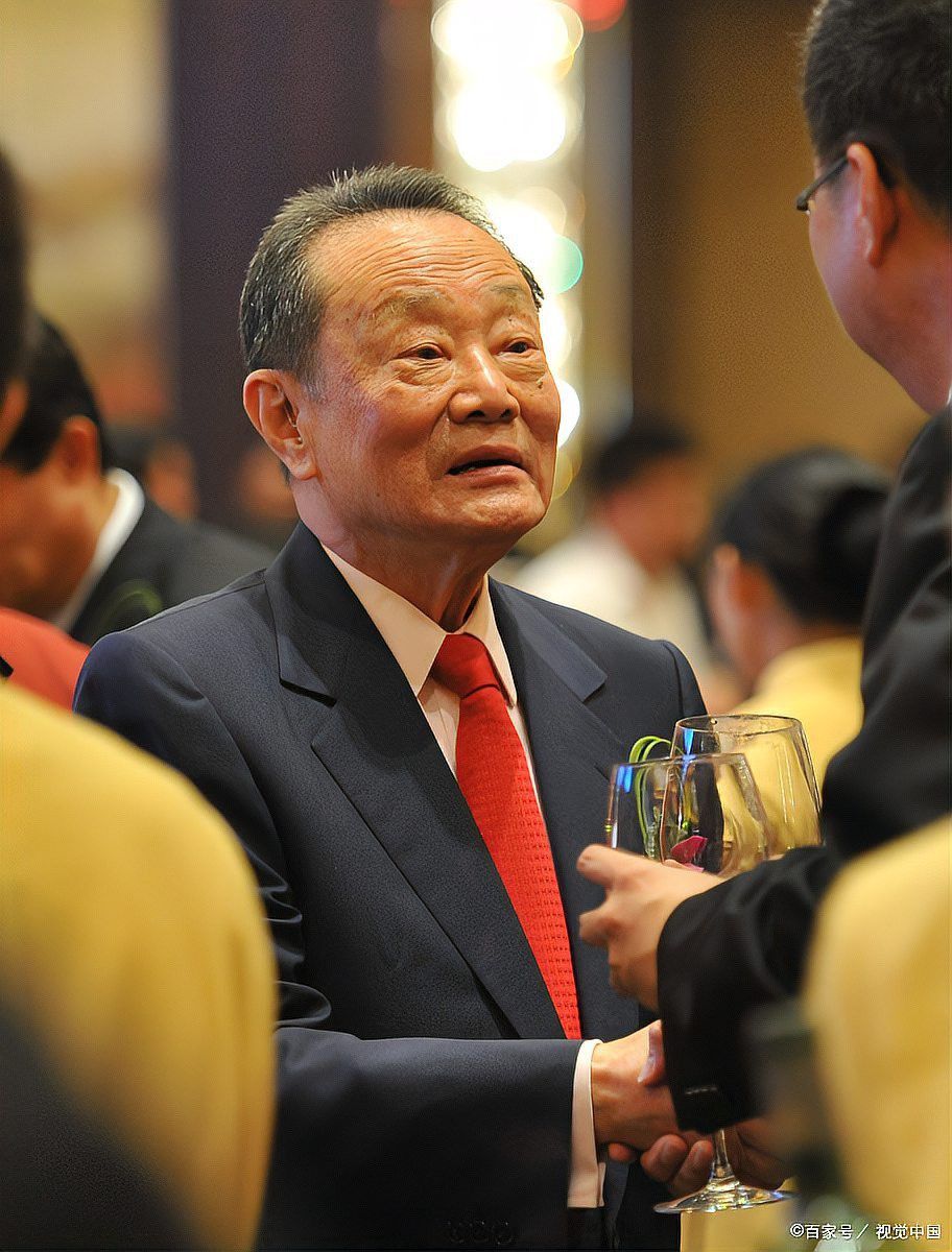 金龍魚中國總部的創始人是誰？