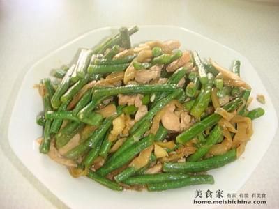 關于小龍魚的故事在線觀看：“小龍魚的故事在線觀看”，小龍魚的故事在線觀看