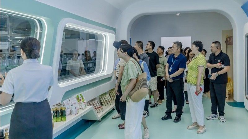 金龍魚參觀工廠行 騰訊大渝網 張航