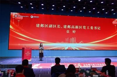 龍魚嘴撞破了怎么處理：當龍魚的嘴巴撞破時，處理方法會根據具體情況有所不同