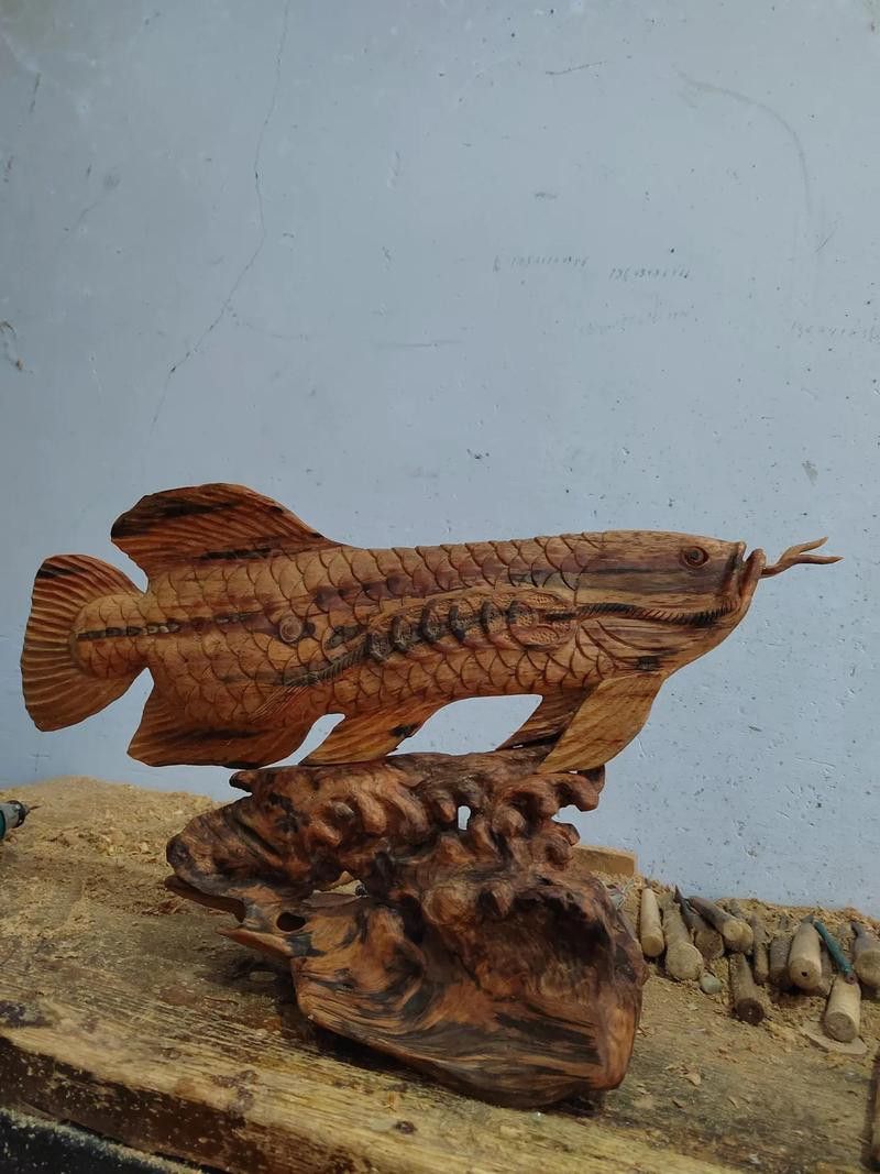 根雕金龍魚圖片大全