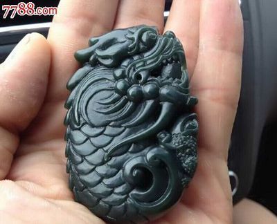 龍魚(yú)化龍：龍魚(yú)化龍是中國(guó)傳統(tǒng)寓意紋樣屬于一種龍頭魚(yú)身的龍頭魚(yú)身