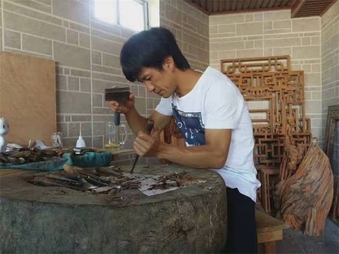 龍魚木雕的市場趨勢如何？