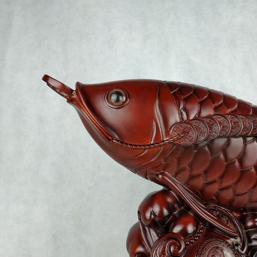 聚財龍魚擺件材質(zhì)哪種最好？