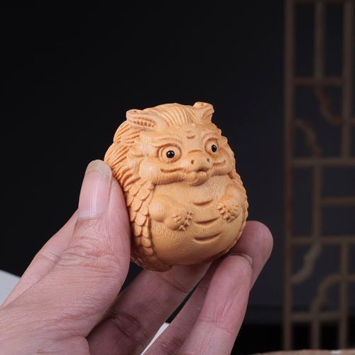 木質龍擺件如何盤玩？