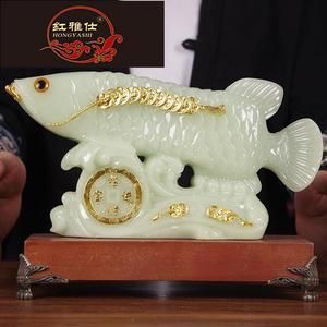 玉石金龍魚擺件的寓意是什么：玉石雕刻金龍魚不僅是一件藝術品，也是一種收藏品