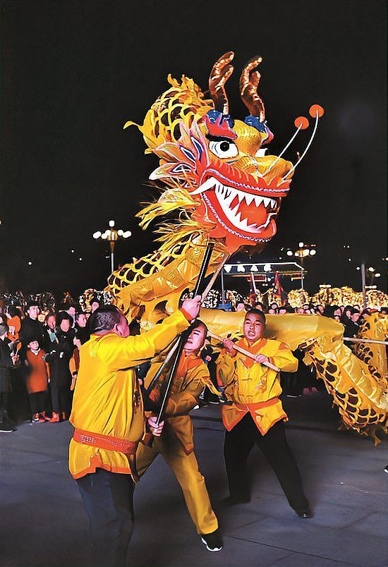 紅龍在哪些民間藝術作品中常見？ 紅龍在哪些民間藝術作品中常見？ 龍魚百科 第3張