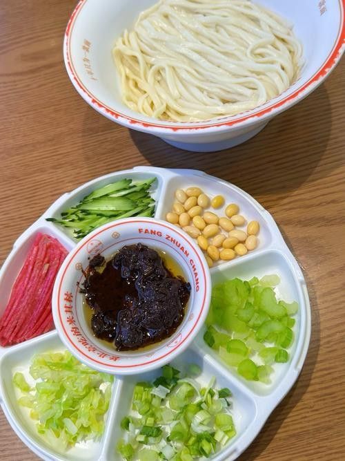 這兩家店的口碑如何？（岳云鵬在北京開的面館（海碗居）以老北京炸醬面為特色）