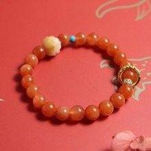 紅龍裝飾品有哪些品種？（現(xiàn)代中式紅木家具的4大特點(diǎn)）