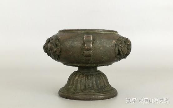如何鑒別龍龜?shù)袼艿恼鎮(zhèn)危ㄨb別龍龜?shù)袼苷鎮(zhèn)涡杈C合材質(zhì)、工藝、工藝、工藝、文化特征等多方面因素）