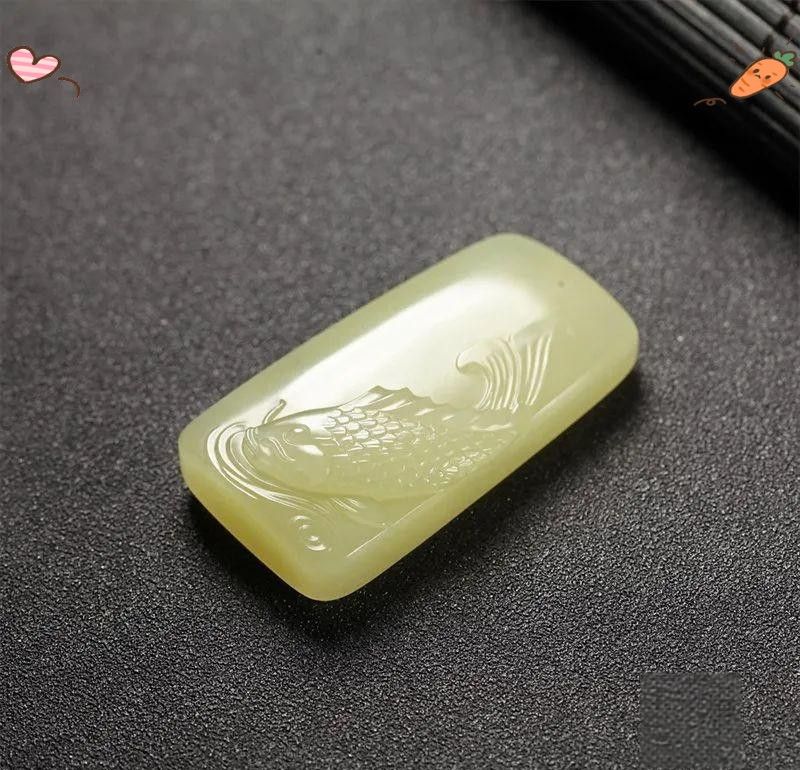 給我推薦幾款熱銷的金龍魚玉雕擺件：熱銷的金龍魚玉雕擺件推薦