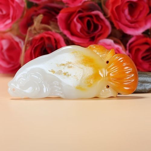 金龍魚和田玉吊墜哪個品牌好？：關于金龍魚和田玉吊墜品牌的綜合分析及推薦及推薦