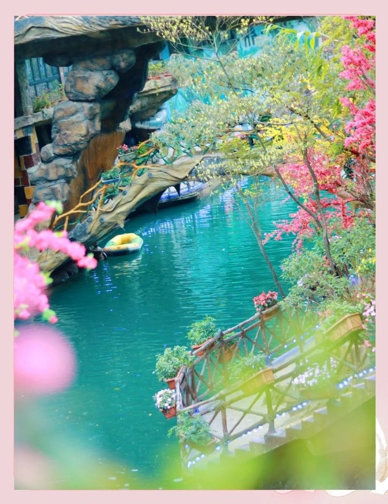 古龍魚莊的營業(yè)時間是？：古龍魚莊的營業(yè)時間如下：若需更準(zhǔn)確信息可致電景區(qū)客服