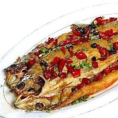 金龍魚和翹嘴魚哪個(gè)更好吃？：夏季“翹嘴魚”怎么做好吃