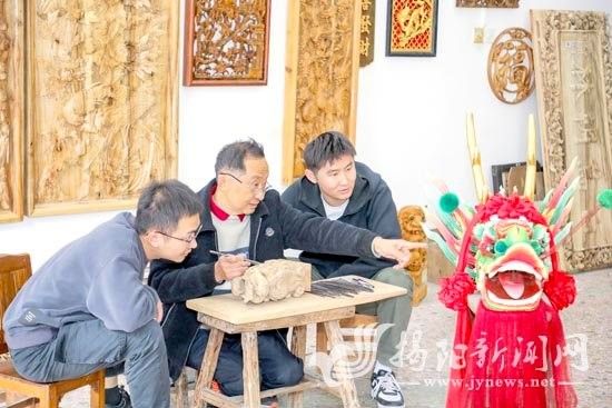 龍魚木雕有哪些名家作品：中國工藝美術大師林養武攜木雕龍亮相央視揭陽新聞網