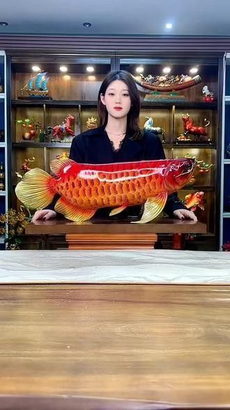 金屬聚財(cái)龍魚擺件有哪些材質(zhì)：金屬聚財(cái)龍魚擺件的常見材質(zhì)及特點(diǎn)