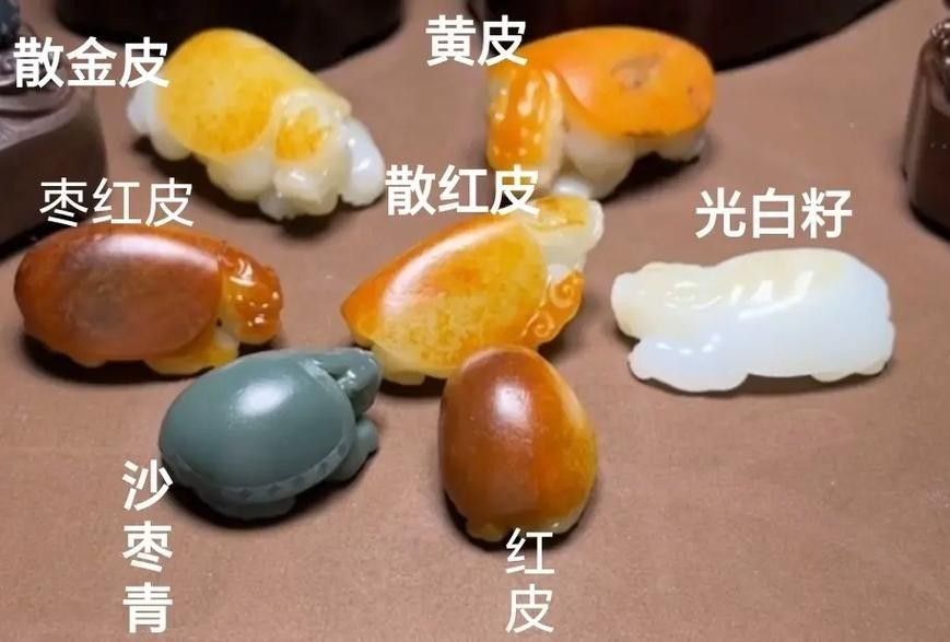蘇州龜王張堯華的龍龜作品價格如何：蘇州龜王張堯華的龍龜作品價格因材質、克重、工藝及市場稀缺性差異顯著