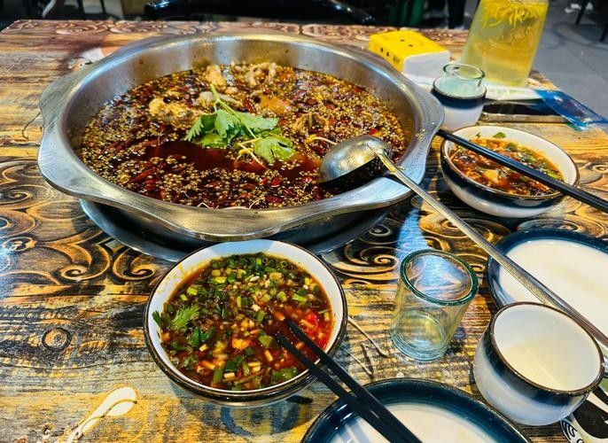 德陽新龍魚火鍋的口碑如何？：德陽新龍魚火鍋