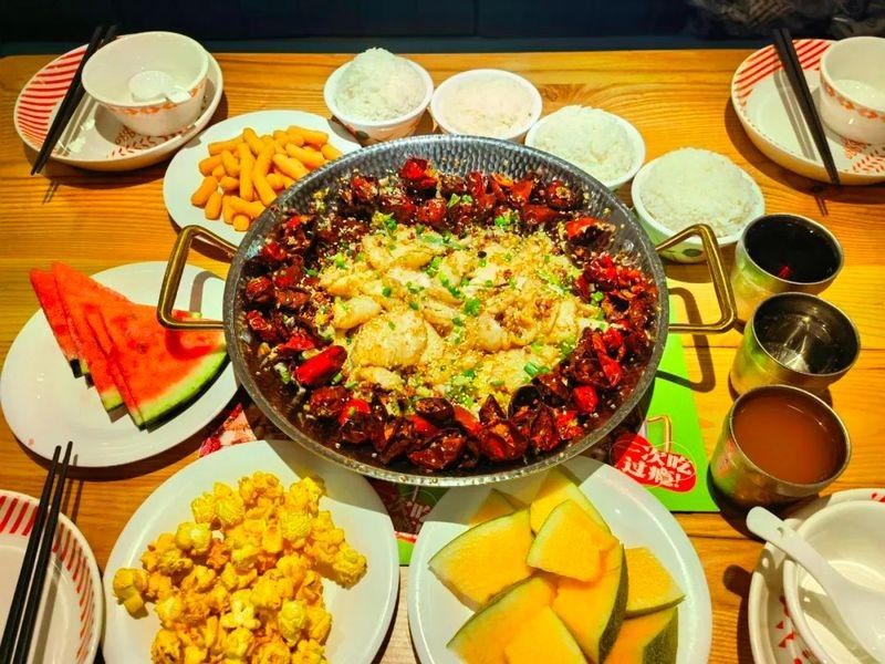 哪家餐廳的龍魚最受歡迎：漳州探店|一定要帶父母長輩來的中餐廳