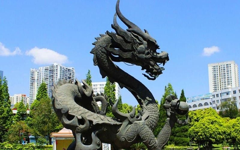 還有哪些生龍主題雕塑作品：北京街頭龍味十足！