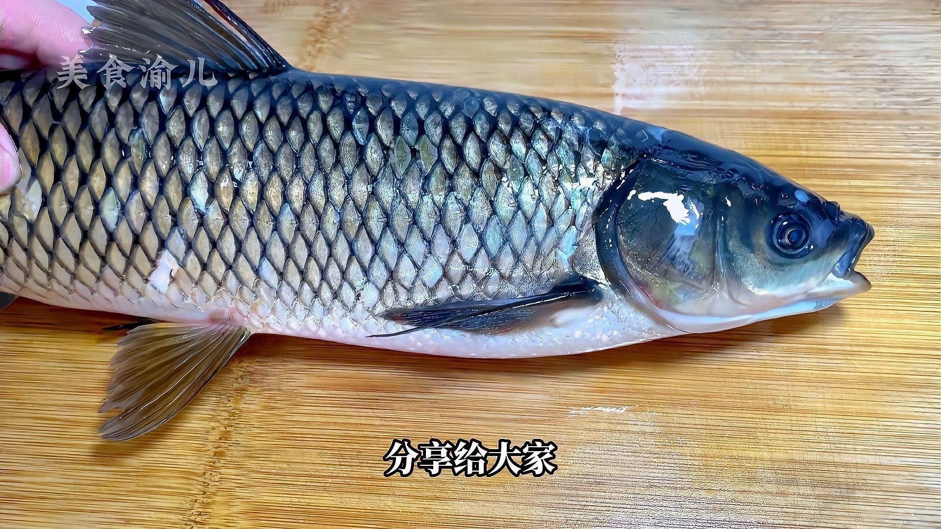 如何腌制小龍魚使其更入味？：無論腌什么魚，不要放鹽和料酒腌制，教你絕招