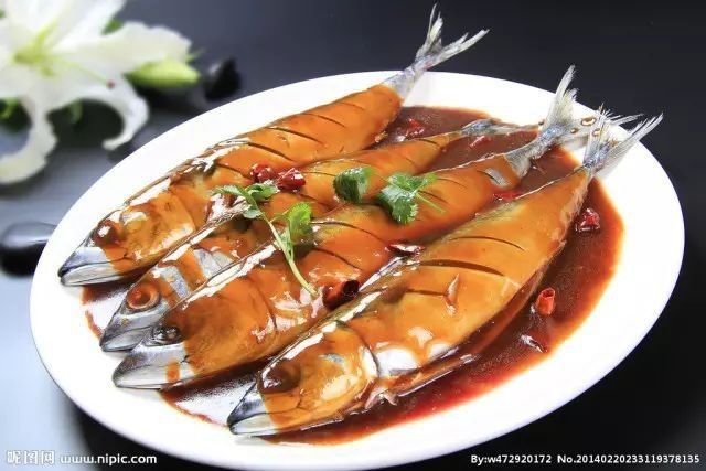 如何判斷魚刺是否卡在咽喉部：魚刺卡喉嚨怎么辦？