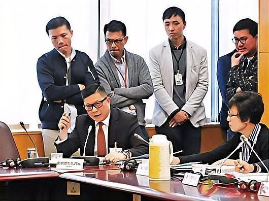 鄧寶良是否接受過媒體采訪？：鄧寶良是否接受過媒體采訪的問題，目前沒有確切的答案