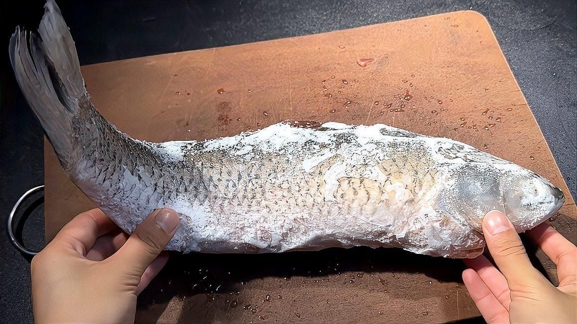 冷凍小魚解凍后需要清洗嗎？（不管解凍什么魚，千萬不要用水泡了，只用一招）