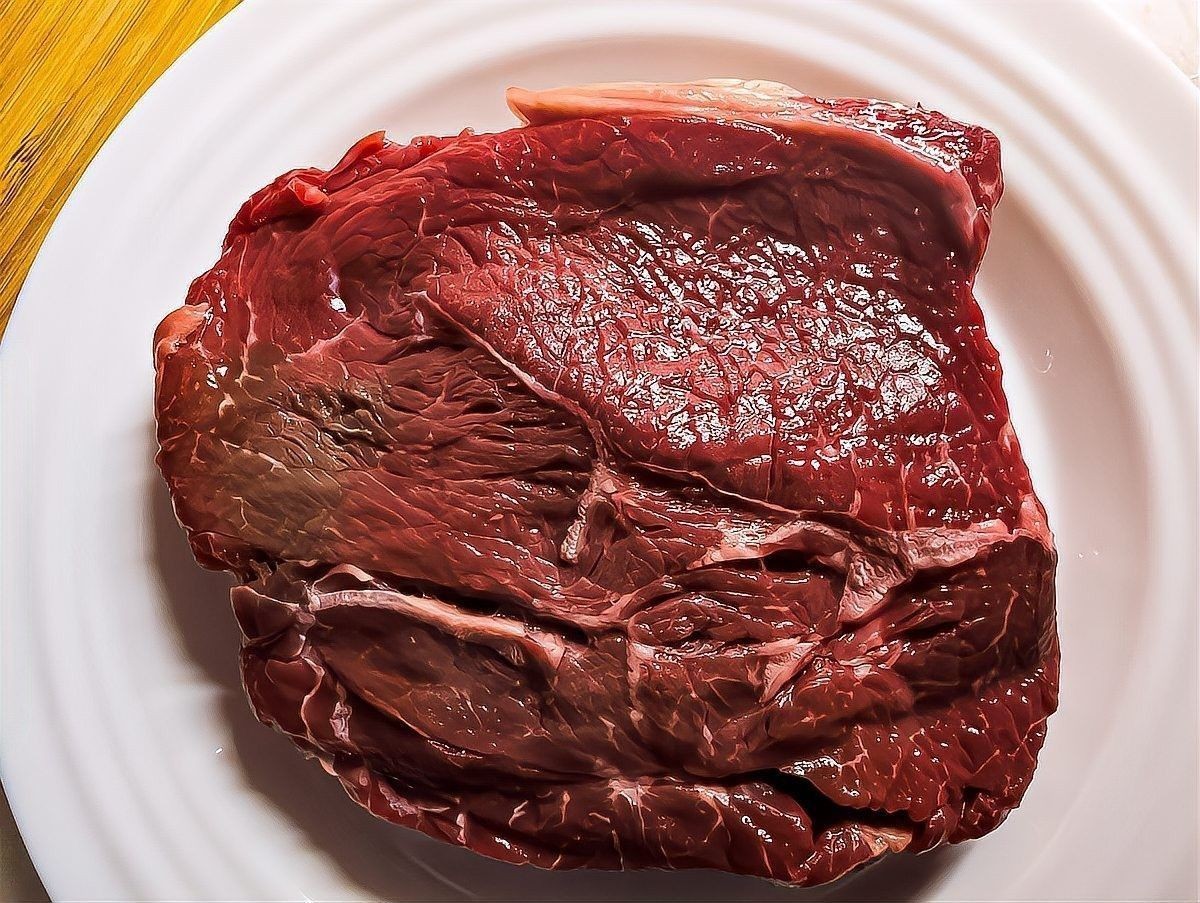 如何區分草飼牛肉和谷飼牛肉？（草飼牛肉和谷飼牛有什么區別）