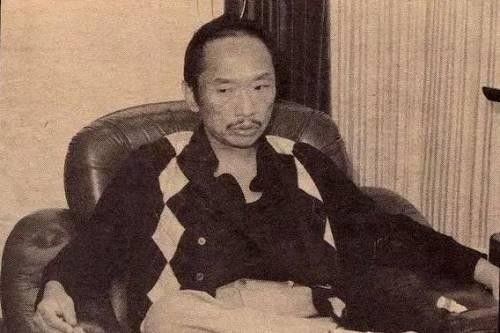 古龍和金庸哪個更受歡迎（古龍和金庸，哪個更受歡迎？）