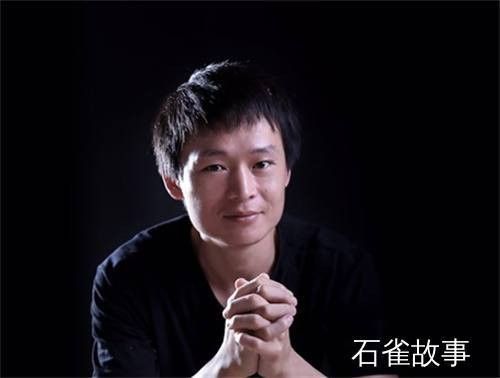 有哪些知名的金龍魚雕刻藝術家？（金龍魚雕刻藝術中最著名的作品有哪些？）