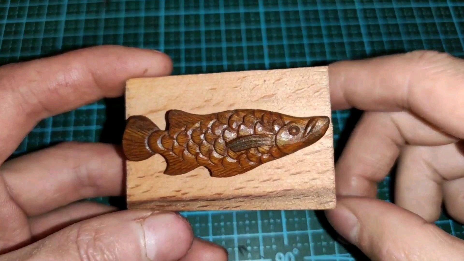 手工雕刻金龍魚有哪些材質選擇（手工雕刻金龍魚材質選擇）