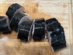 如何在家制作紅燒鱘龍魚？（紅燒鱘魚怎么做才好吃）
