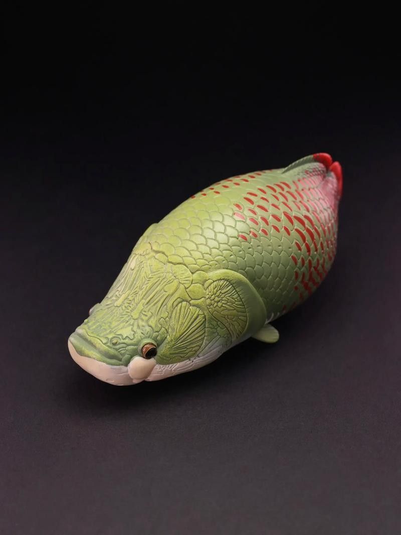 給我一些高清的虎斑恐龍魚圖片（廣東男子釣獲“遠古恐龍魚”,背鰭銳利似劍龍!網友:值好幾百!）