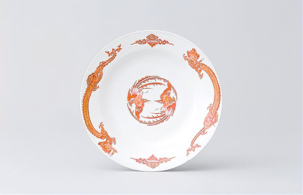 紅龍圖案在日本瓷器中的歷史（紅龍圖案在日本瓷器中的歷史與發展脈絡）