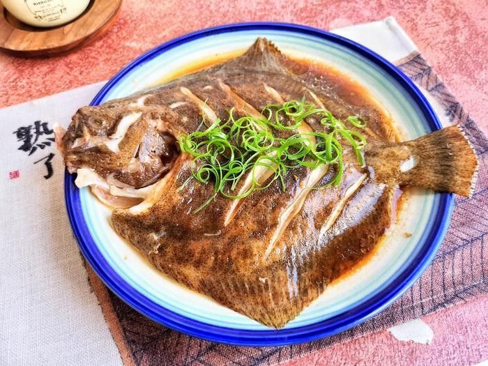 金龍魚擺盤需要哪些食材？（金龍魚怎么擺盤？）