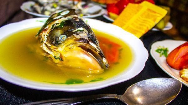金龍魚的內(nèi)臟如何處理？（金龍魚內(nèi)臟處理的詳細(xì)分析，魚販偷偷說:先做這步,腥味減半不苦）