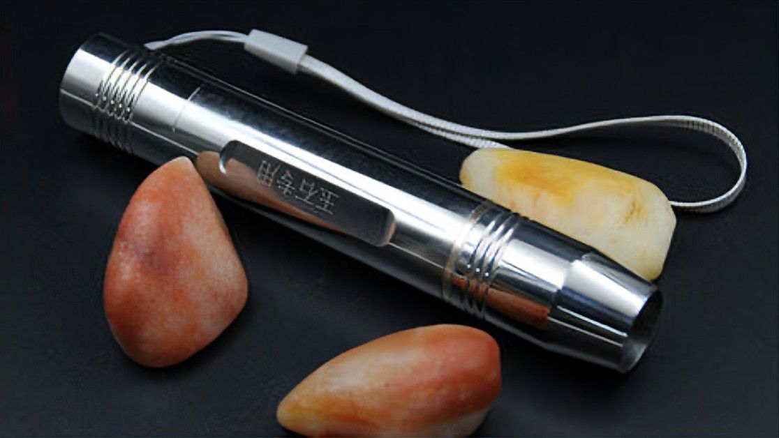 如何通過透光觀察辨別真偽？（如何通過透光觀察辨別真偽）