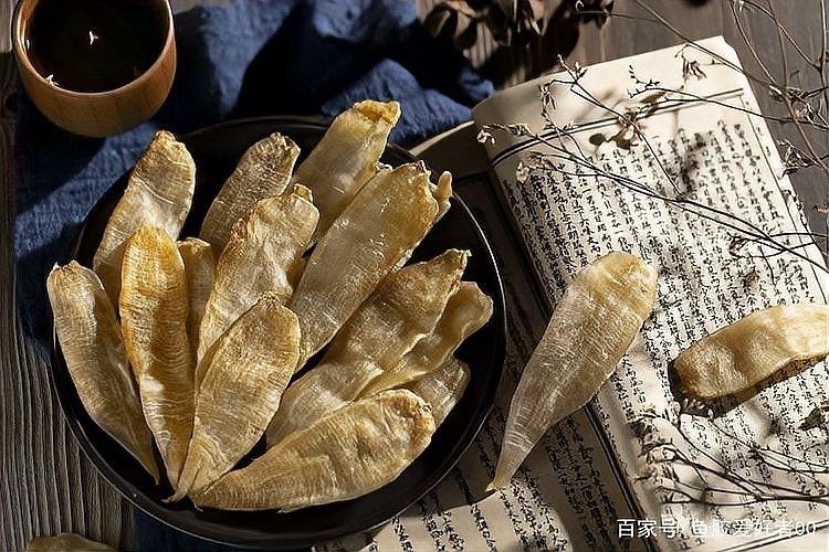 如何判斷金龍魚膠的年份