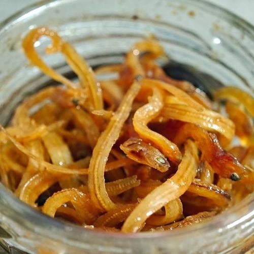 古龍魚罐頭如何保存？（古龍魚罐頭開封后如何保存）