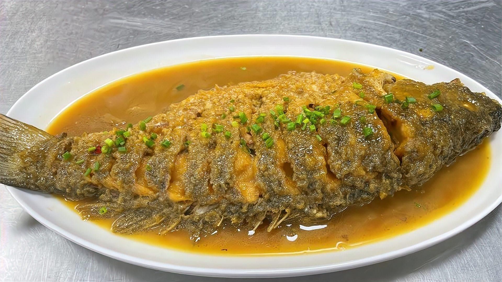 如何在家制作紅燒黃河大鯉魚？（紅燒黃河大鯉魚家常做法） 如何在家制作紅燒黃河大鯉魚？（紅燒黃河大鯉魚家常做法） 龍魚百科 第2張