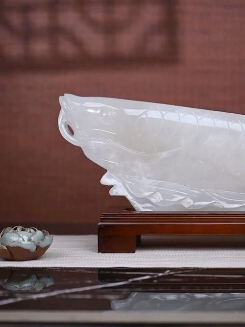 白玉金龍魚的價格是多少？（白玉金龍魚玉石擺件）